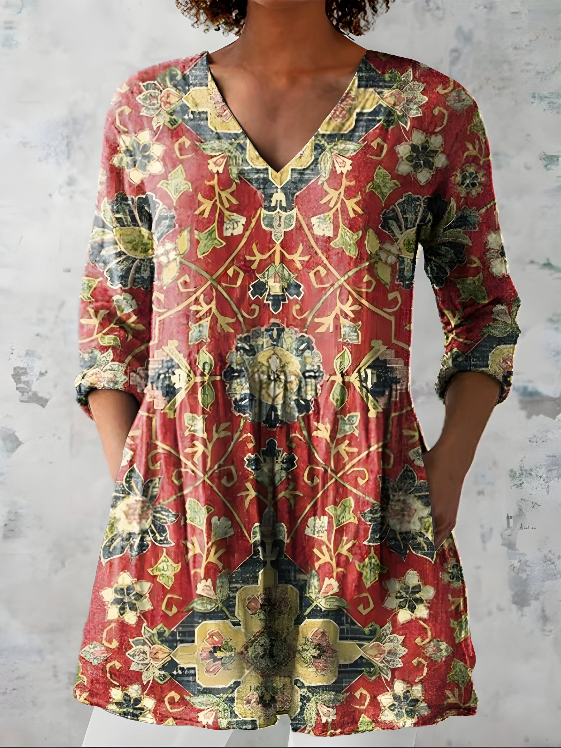Amoura | Long Blouse with V-Neck 0