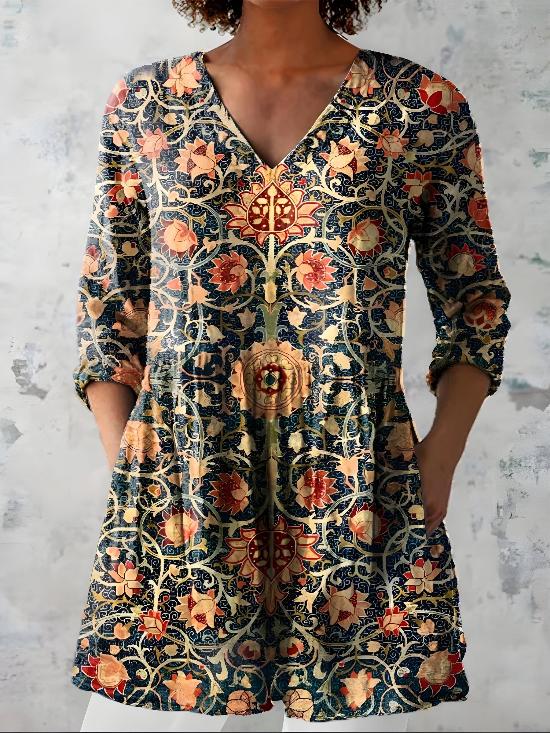 Lilian | Long Blouse with V-Neck 0