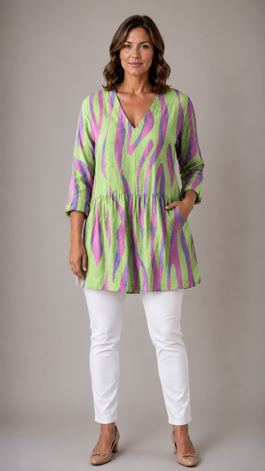 Lyla | Long Blouse with V-Neck 1